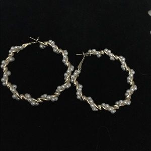 Fashion earrings at Pearl in gold